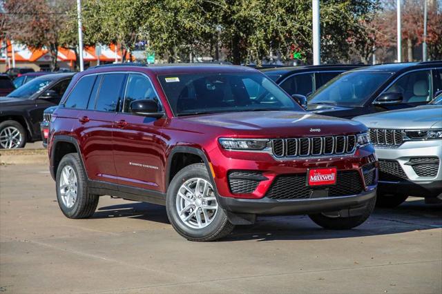 2025 Jeep Grand Cherokee GRAND CHEROKEE LAREDO X 4X4