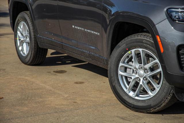 2025 Jeep Grand Cherokee GRAND CHEROKEE LAREDO X 4X4