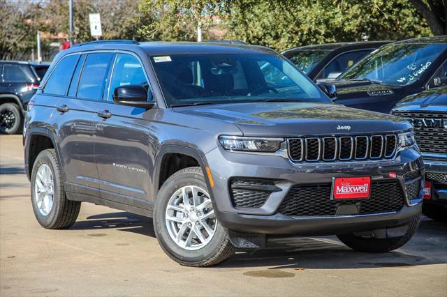 2025 Jeep Grand Cherokee GRAND CHEROKEE LAREDO X 4X4