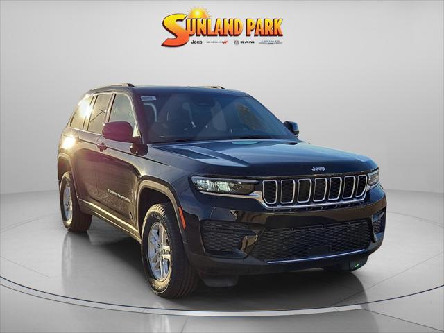 2025 Jeep Grand Cherokee GRAND CHEROKEE LAREDO 4X2
