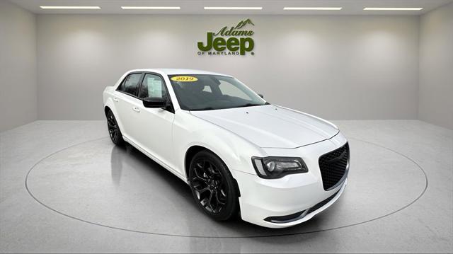 2019 Chrysler 300 Touring