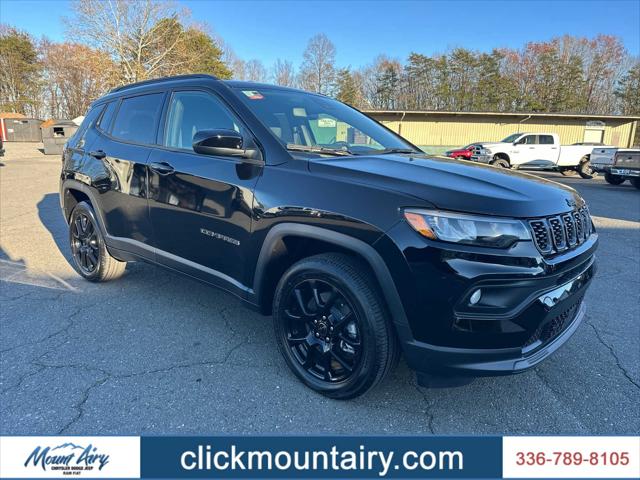 2025 Jeep Compass COMPASS LATITUDE 4X4