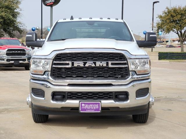 2024 RAM Ram 3500 Chassis Cab RAM 3500 TRADESMAN CREW CAB CHASSIS 4X4 60 CA
