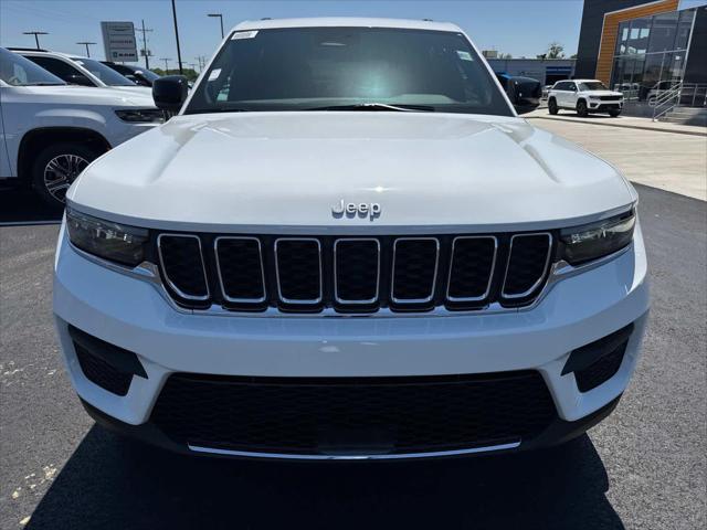 2025 Jeep Grand Cherokee GRAND CHEROKEE LAREDO 4X2