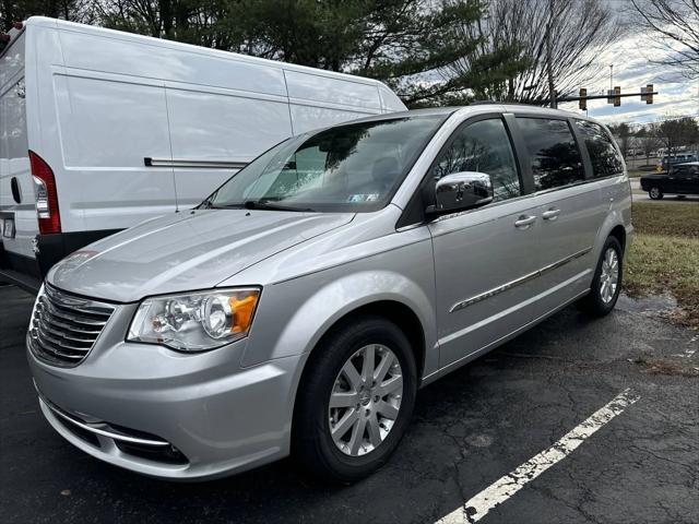 2012 Chrysler Town and Country Touring-L