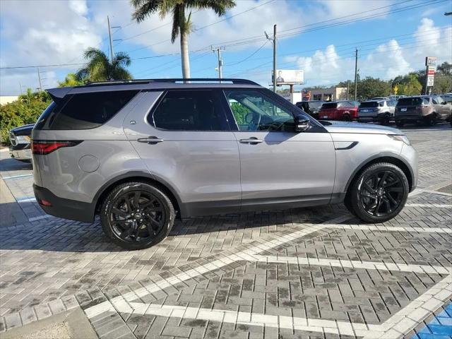 2025 Land Rover Discovery P300 S