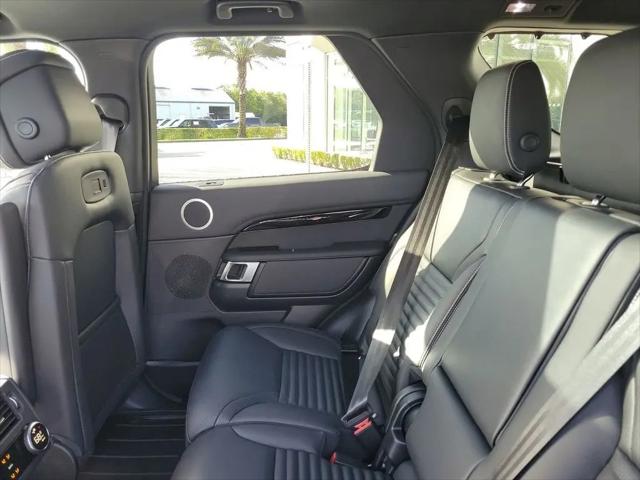 2025 Land Rover Discovery P300 S