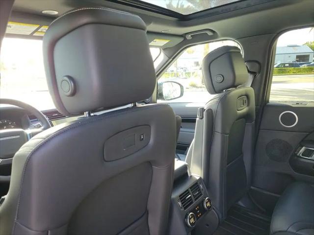 2025 Land Rover Discovery P300 S