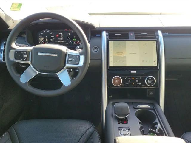 2025 Land Rover Discovery P300 S