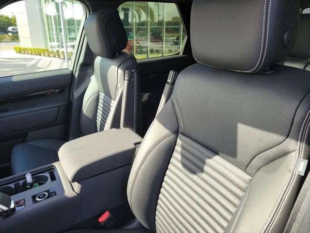 2025 Land Rover Discovery P300 S