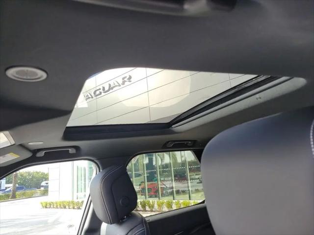 2025 Land Rover Discovery P300 S
