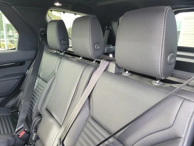 2025 Land Rover Discovery P300 S