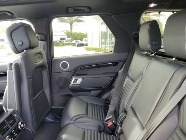 2025 Land Rover Discovery P300 S