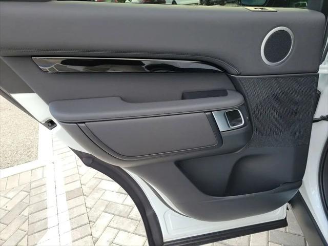 2025 Land Rover Discovery P300 S