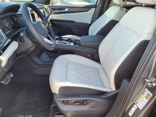 2025 Volkswagen Atlas Cross Sport 2.0T SEL Premium R-Line