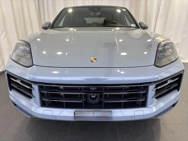 2024 Porsche Cayenne Standard