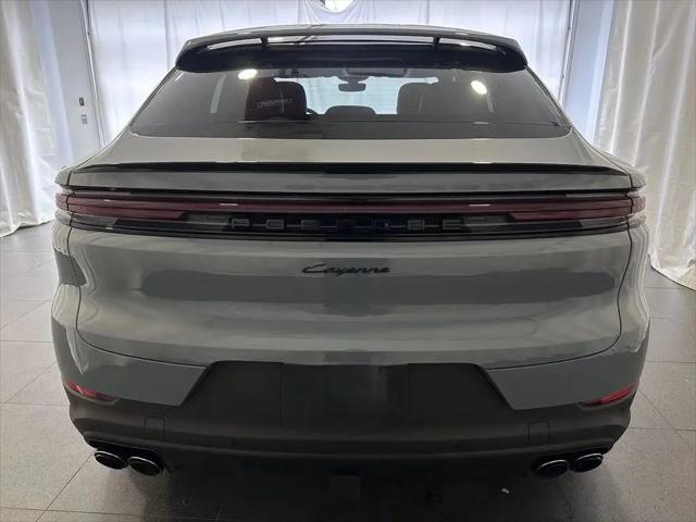 2024 Porsche Cayenne Standard
