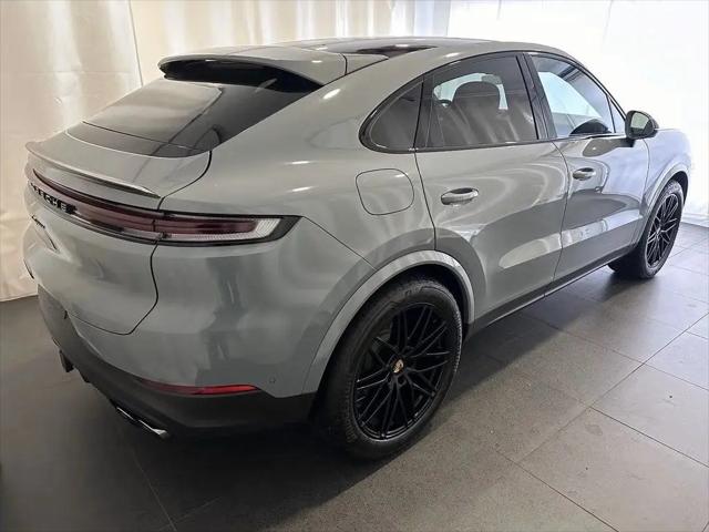 2024 Porsche Cayenne Standard