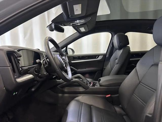 2024 Porsche Cayenne Standard