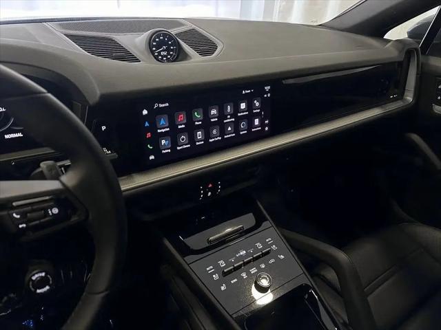 2024 Porsche Cayenne Standard