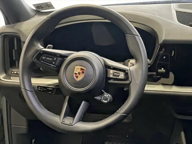 2024 Porsche Cayenne Standard