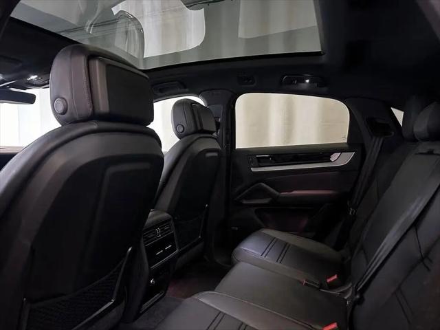 2024 Porsche Cayenne Standard