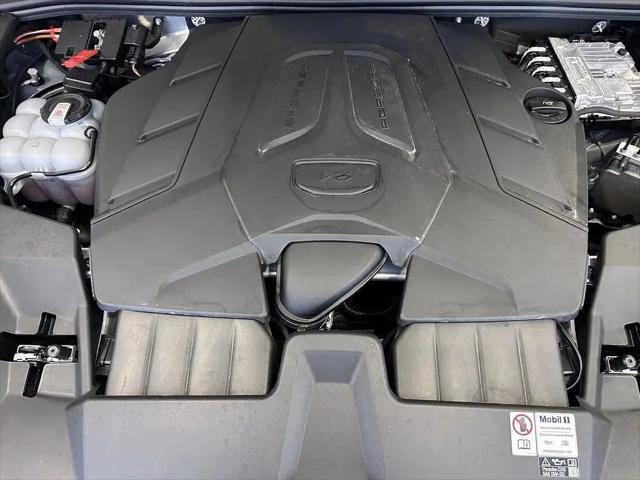 2024 Porsche Cayenne Standard