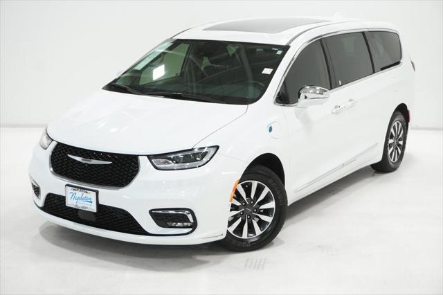 2022 Chrysler Pacifica Hybrid Limited