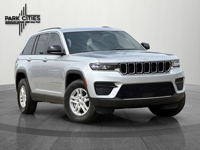 2025 Jeep Grand Cherokee GRAND CHEROKEE LAREDO 4X4