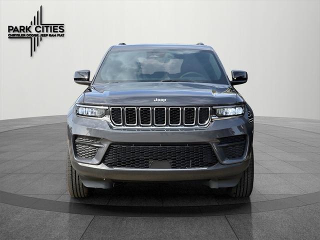 2025 Jeep Grand Cherokee GRAND CHEROKEE LAREDO 4X4