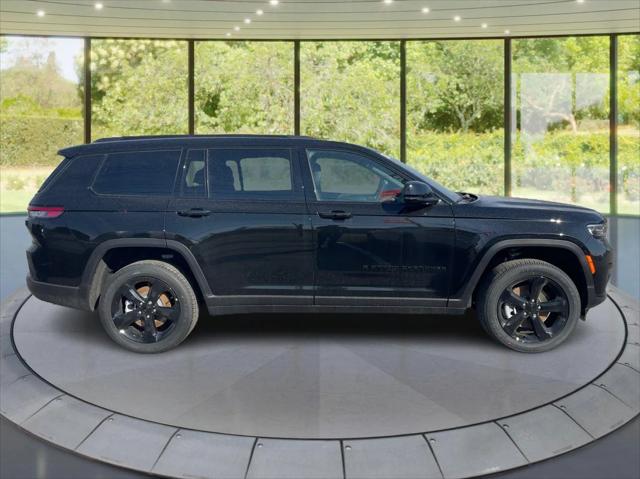2025 Jeep Grand Cherokee GRAND CHEROKEE L ALTITUDE 4X4