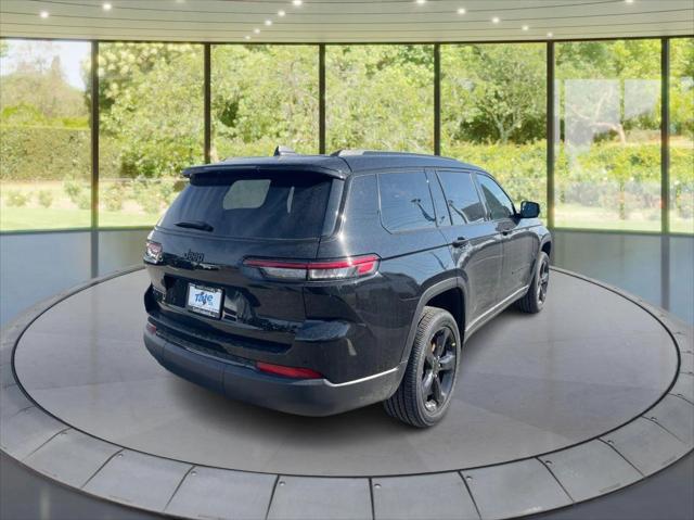 2025 Jeep Grand Cherokee GRAND CHEROKEE L ALTITUDE 4X4