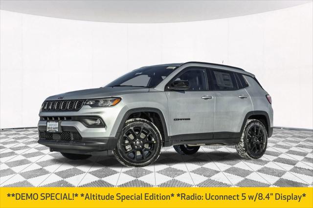 2025 Jeep Compass COMPASS LATITUDE 4X4