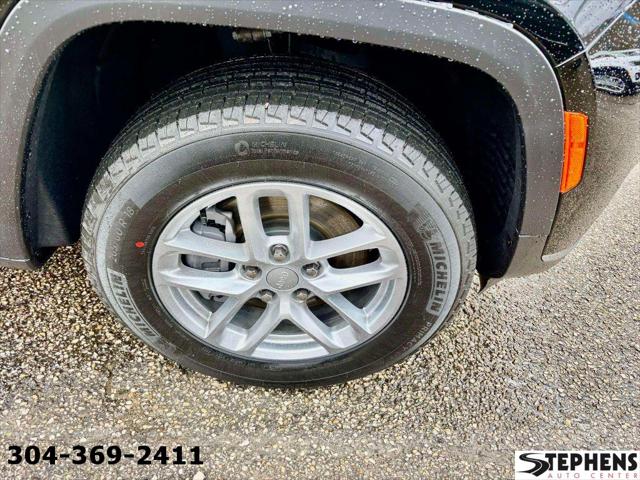 2025 Jeep Grand Cherokee GRAND CHEROKEE L LAREDO X 4X4