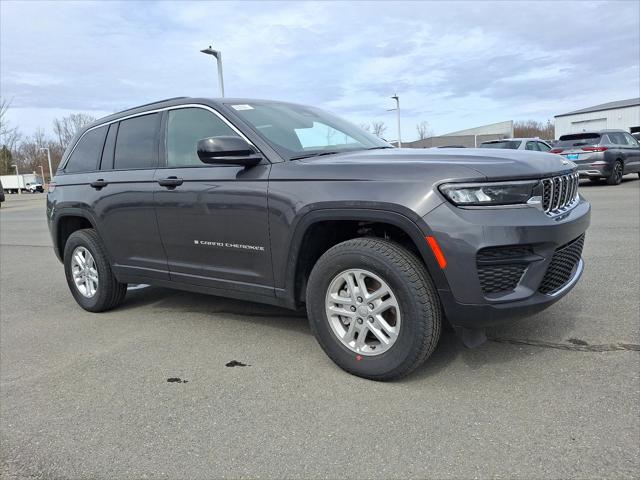 2025 Jeep Grand Cherokee GRAND CHEROKEE LAREDO 4X4