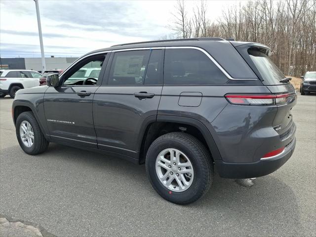 2025 Jeep Grand Cherokee GRAND CHEROKEE LAREDO 4X4
