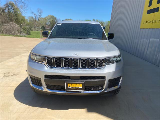 2025 Jeep Grand Cherokee GRAND CHEROKEE L LAREDO X 4X4