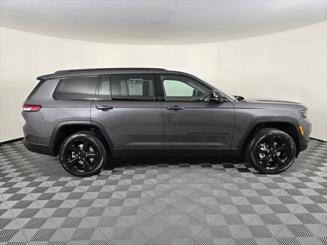 2025 Jeep Grand Cherokee GRAND CHEROKEE L ALTITUDE 4X4