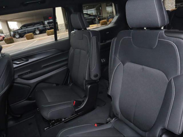 2025 Jeep Grand Cherokee L Laredo X 4x4