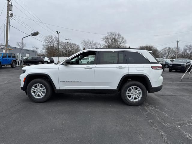 2025 Jeep Grand Cherokee GRAND CHEROKEE LAREDO 4X4