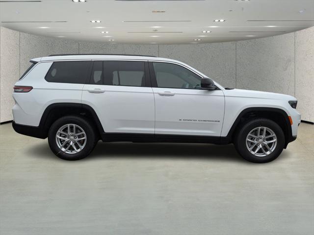 2025 Jeep Grand Cherokee GRAND CHEROKEE L LAREDO 4X4