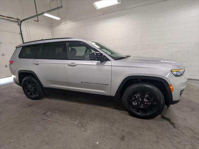 2025 Jeep Grand Cherokee GRAND CHEROKEE L ALTITUDE X 4X4