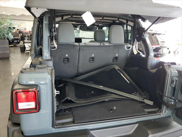 2025 Jeep Wrangler 4-Door Summit 4x4