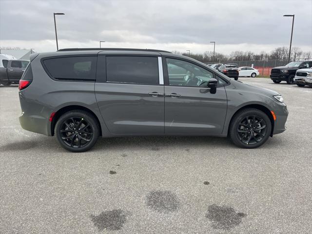 2025 Chrysler Pacifica PACIFICA LIMITED AWD