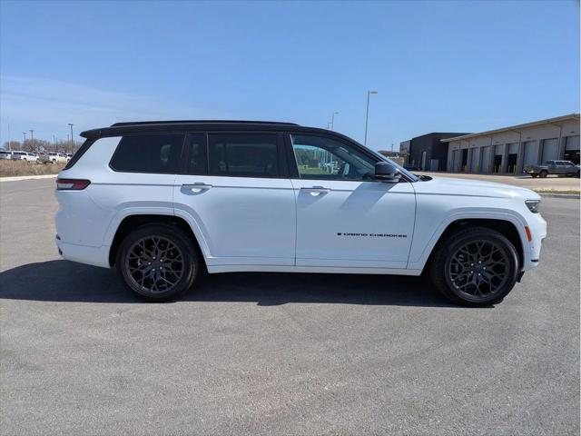 2025 Jeep Grand Cherokee GRAND CHEROKEE L SUMMIT 4X4