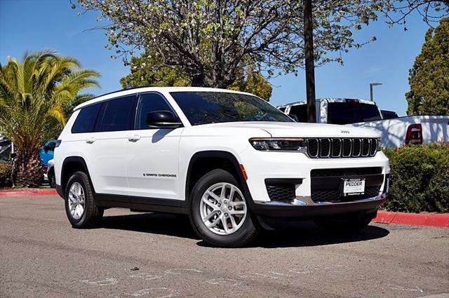 2025 Jeep Grand Cherokee GRAND CHEROKEE L LAREDO 4X4