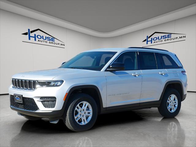 2025 Jeep Grand Cherokee GRAND CHEROKEE LAREDO 4X4
