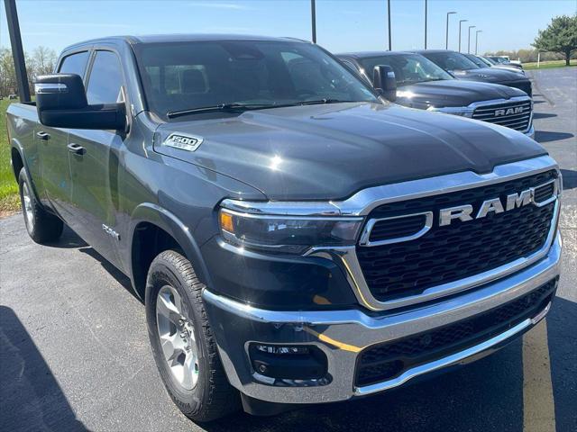 2025 RAM Ram 1500 RAM 1500 BIG HORN CREW CAB 4X4 64 BOX