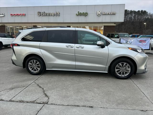 2024 Toyota Sienna XLE