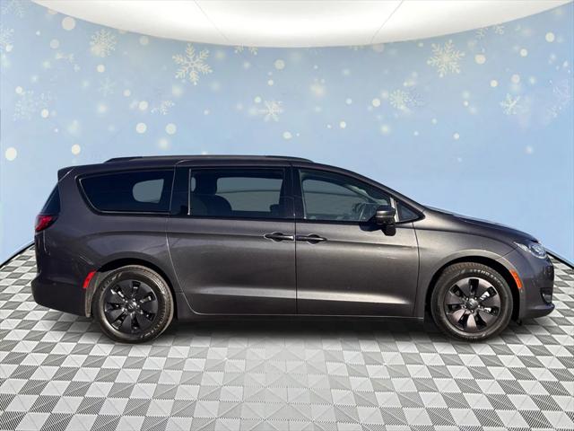 2020 Chrysler Pacifica Hybrid 35th Anniversary Limited